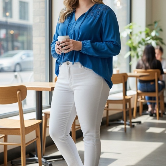 Torrid Size 2 Blue Embroidered Blouse - Picture 2 of 4